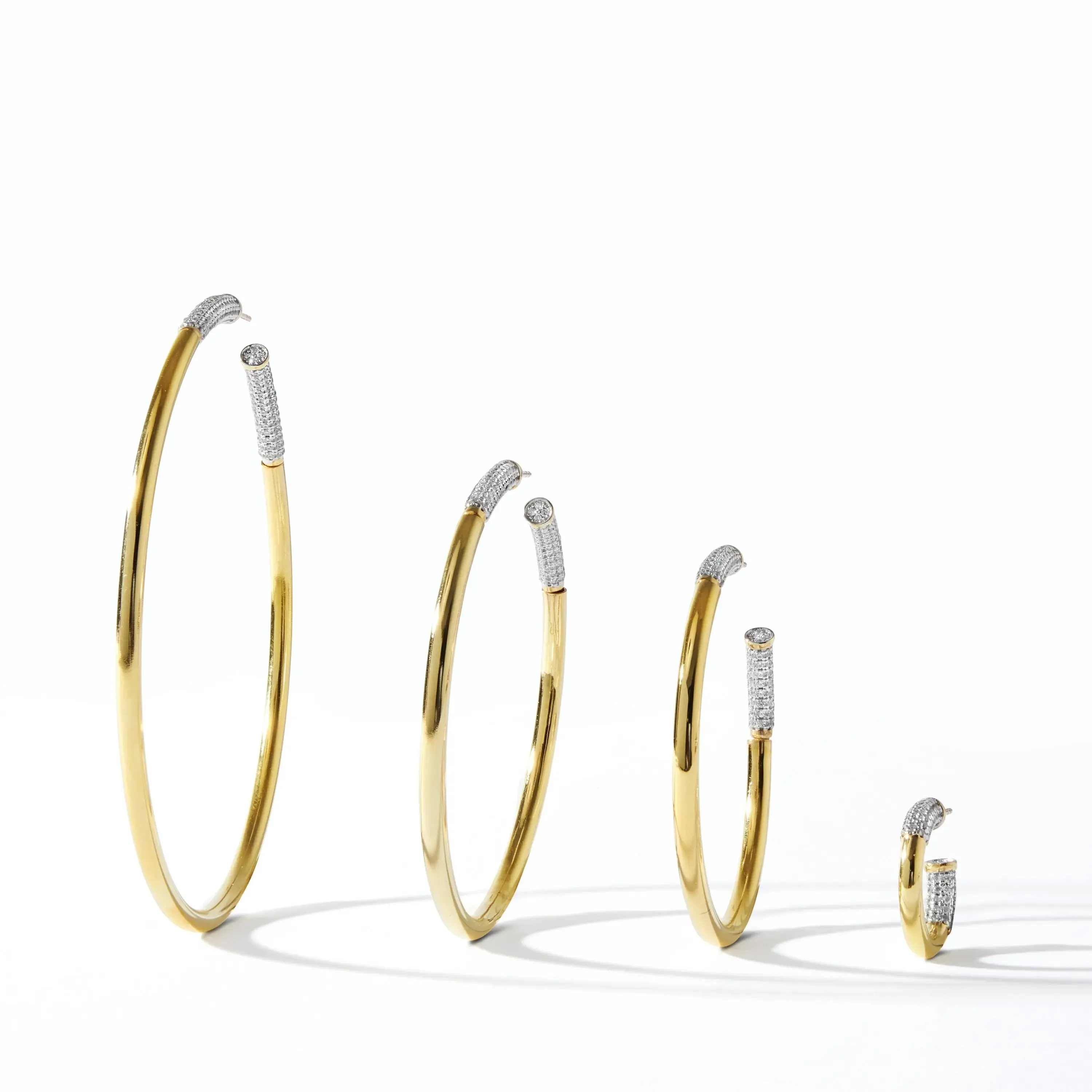 FREIDA ROTHMAN Miss Modern Sleek Hoop Earrings