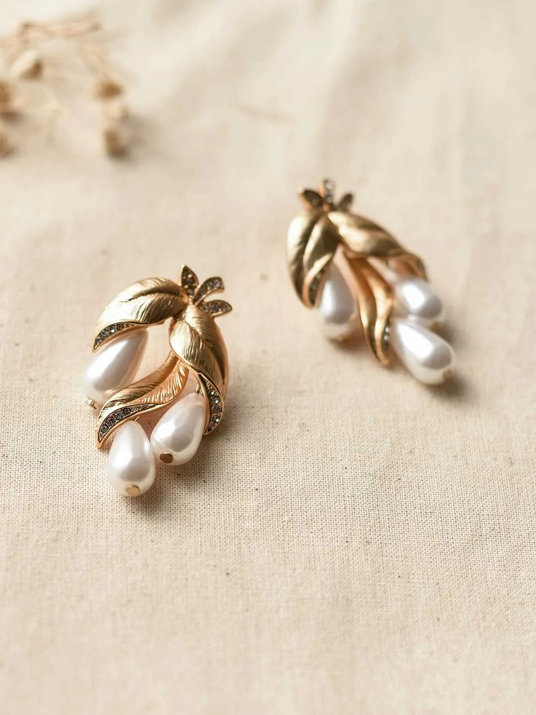 Pearl Droplet Leafs Vintage Style Earrings