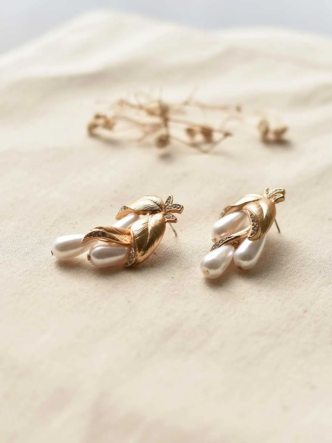 Pearl Droplet Leafs Vintage Style Earrings