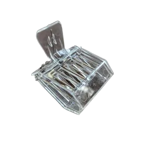 Queen Clip, Plastic