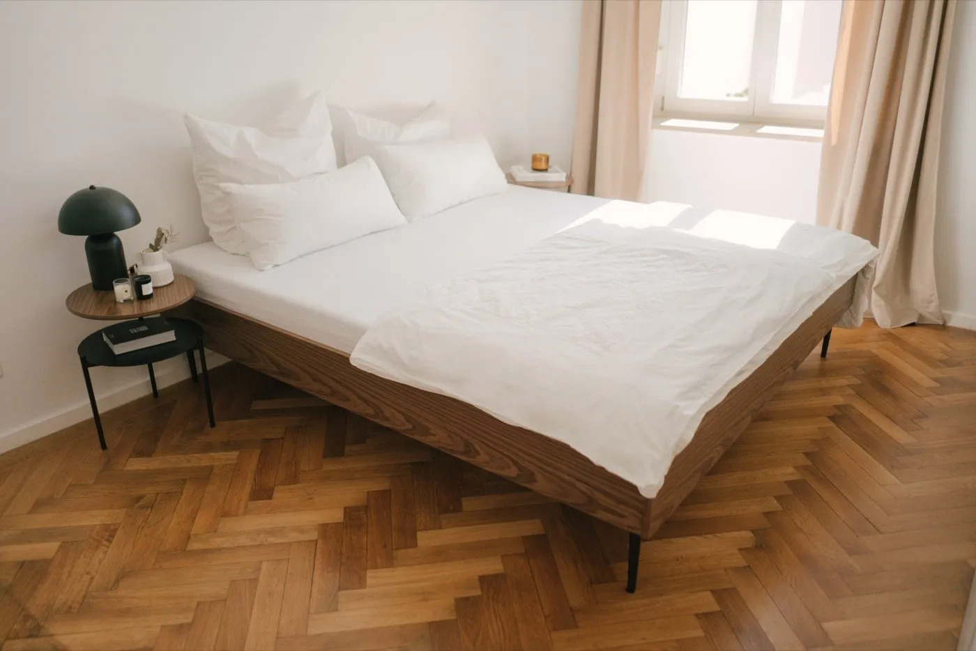 Streiko Bed Walnut